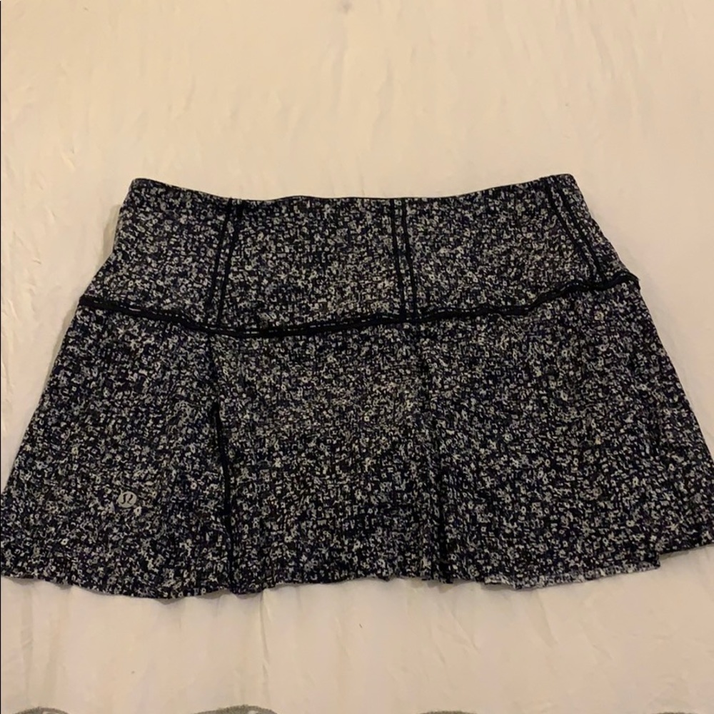 Lululemon running skirt size 8